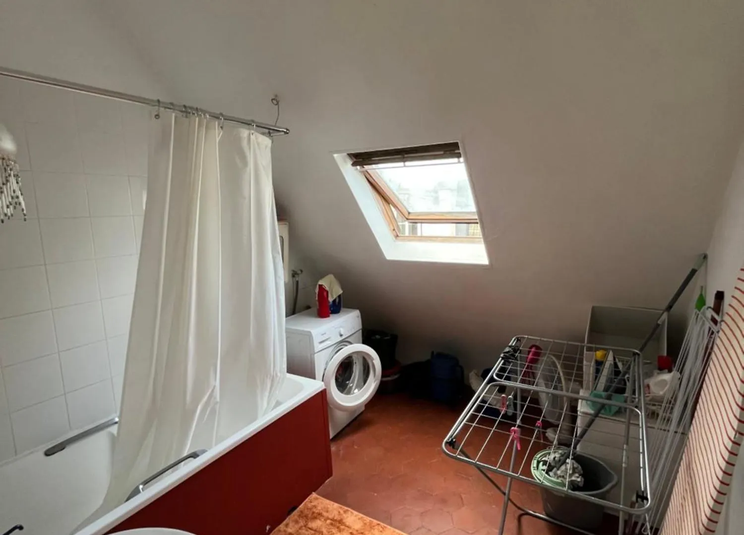 Room In Apartment With View Of The Eiffel Tower パリ 0*,