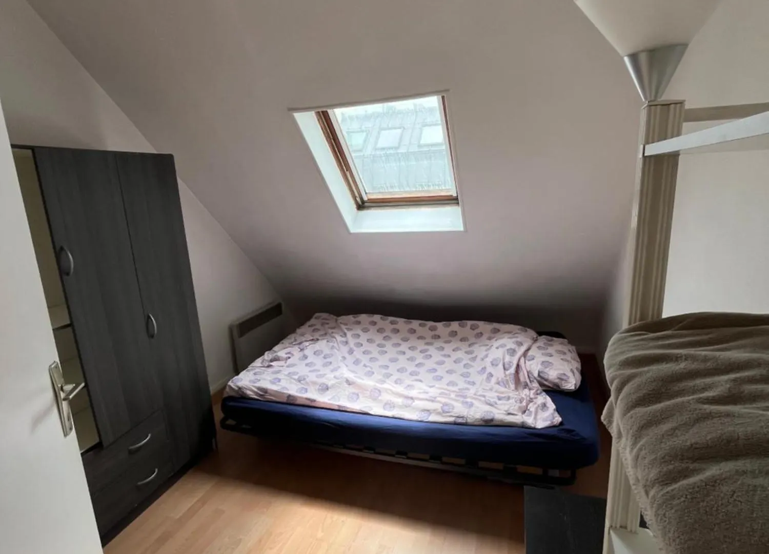 ホームステイ Room In Apartment With View Of The Eiffel Tower パリ